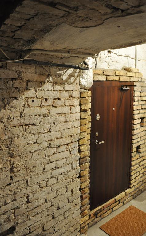 Bomb Shelter Apartment Вильнюс Номер фото