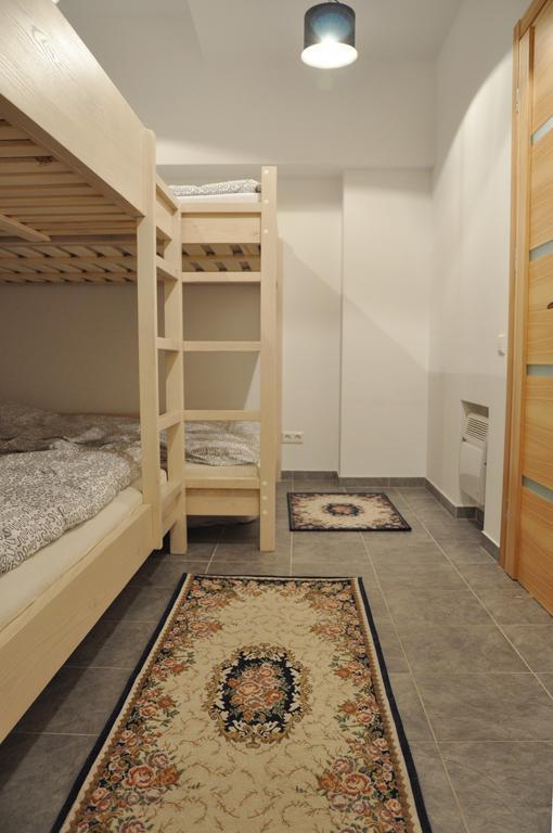 Bomb Shelter Apartment Вильнюс Номер фото
